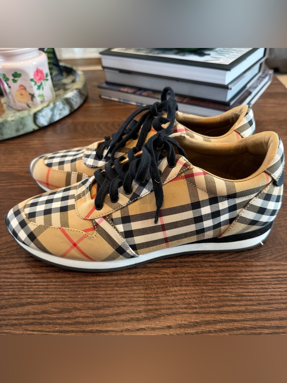 Size 41 Vintage Burberry Amelia Plaid Lace-Up Sneakers